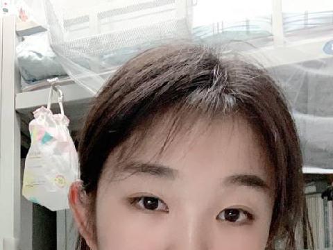 漂亮的小美女