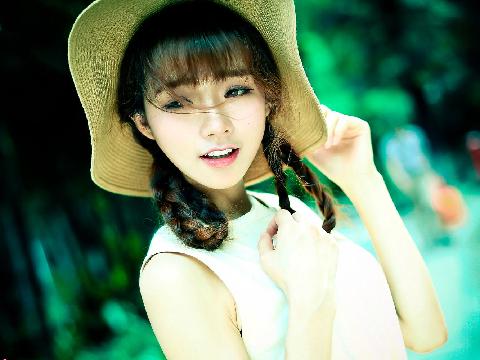 【小说】19岁少女的露出实录