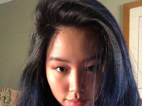 【色图】亚裔妹子喜欢自拍活泼出场