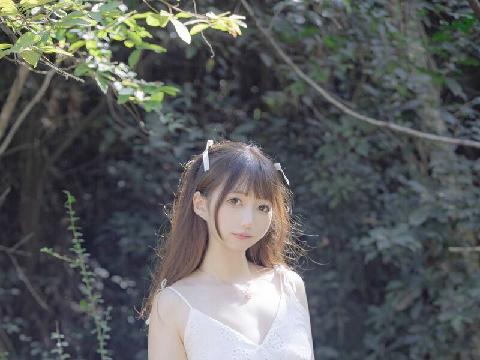 【色图】户外露出的清纯美丽少女[Nagisa魔物喵]