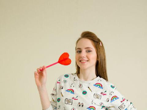 【色图】眉清目秀的年轻姑娘