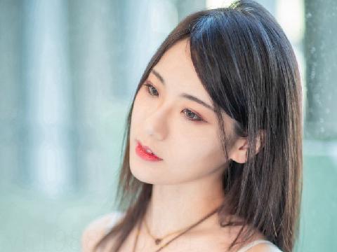 【美图】全裸情欲系居家女友大尺度展白嫩美体 - 阿黎