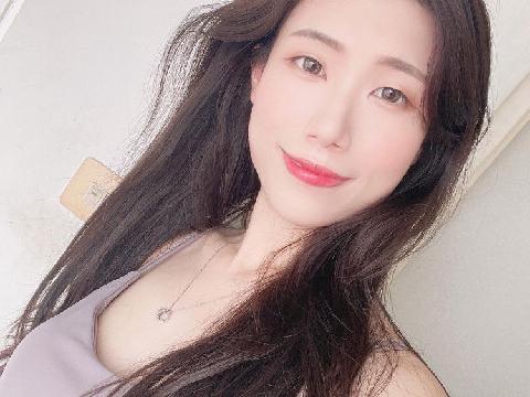 【美女图】气质优雅的美女子Jane
