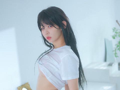 【色图】韩国嫩妹ZIA.Kwon 권지아，浑圆的屁股，鼓鼓的奶子，真美！