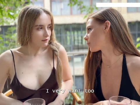 【视频】欧美高颜值白虎女神 Polly_Yangs 第一次约会就来三人行！幸运小夥和两个19岁的继姐