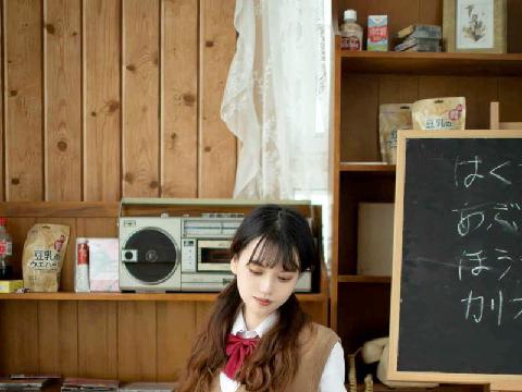 【色图】超极品美乳清纯学妹放课后的大胆露嫩体写真 - 劳小白