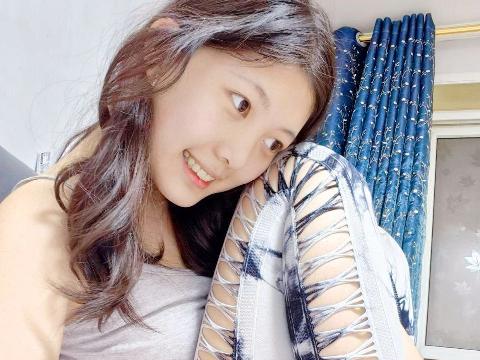 【视频】在校女大生约泡渣男被流出