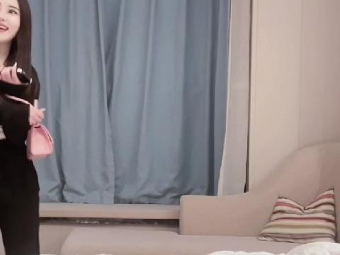 【视频】探花小飞哥约炮系列网红留学生下海兼职 高颜值丰满大奶