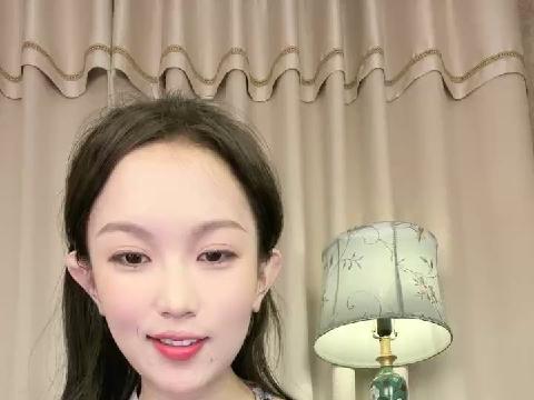 【视频】优雅气质旗袍女神，黑丝大长腿，全裸自慰道具狗链珍珠内裤自慰特写粉木耳