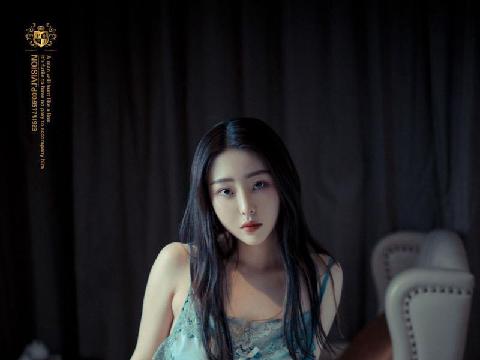 【色图】伊甸园极品冷艶美乳国模美女床上勾人露毛写真 瑶瑶