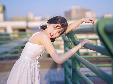 【小说】魔域降临变成美少女的我才不会