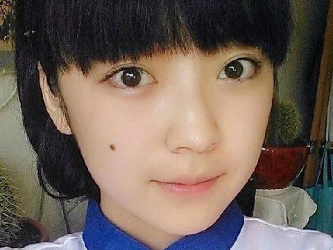 【视频】真实迷奸 萝莉清纯小护士 梁X月. 遭男友下药迷玩社S曝光.无意识玩弄胴体扣逼翻白眼後庭扩张
