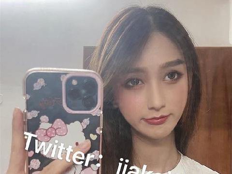 【视频】重磅推特网红美女反差婊'佳凯小仙奶'口活啪啪视频