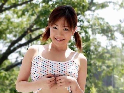马尾小美女