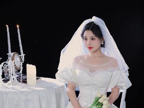 【色图】脱下婚纱的白嫩新娘子,急不及待地春心动了 - 桃暖酱