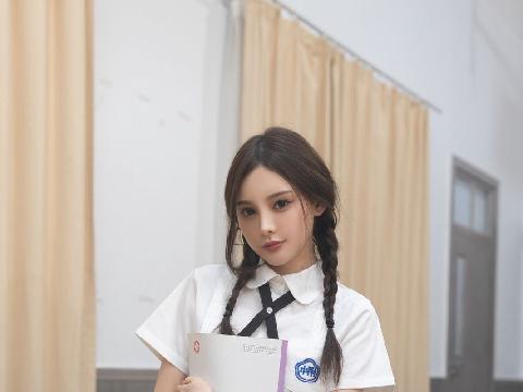 【美女图】模特王心怡清纯校服主题宿舍半脱露性感内衣秀曼妙身材诱惑写真