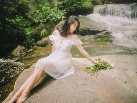 【小说】山形依旧枕寒流