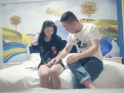 【视频】重金约身材苗条学生，火车便当，各种角度，用大肉棒狠狠让妹子爽炸了