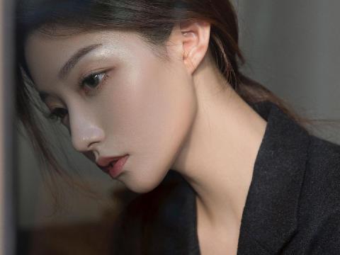 【小说】把冷艳清高的黑道女友调教成淫荡小母狗