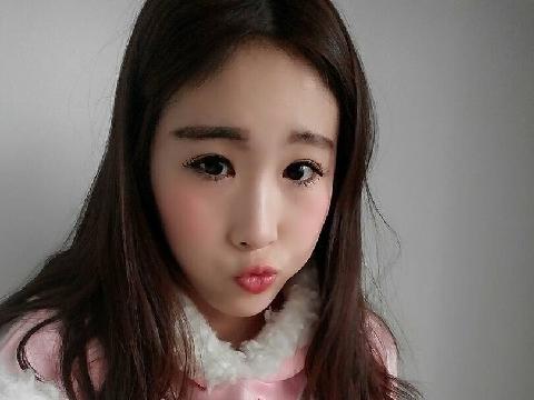 【在线视频】泄密大学生情侣不雅视图流出清纯美少女被慢慢调教成骚母狗