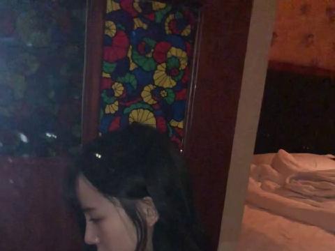 【视频】清纯欲女二次元小姐姐的网袜游戏 扛腿猛操网袜後入跪舔深喉