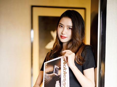 【色图】MF Star 重庆漂亮名模的珍贵全裸漏逼写真精选 - 方子萱