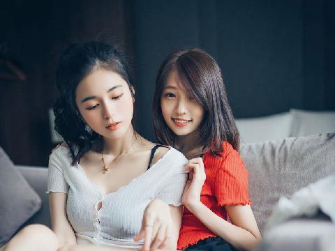 【色图】两个年轻漂亮小闺蜜偷偷翻云覆雨的违规行为 - 辰辰 & 妍妍