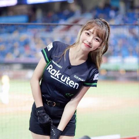 【色图】台湾职棒啦啦队乐天派巨乳女孩喷血写真 - 林襄